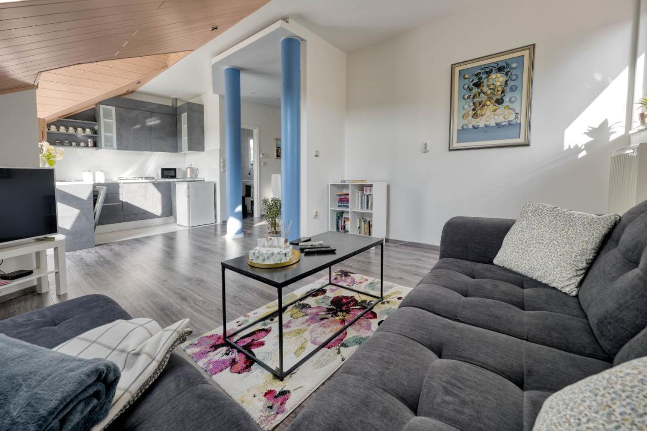 Astarea - Luxe Penthouse In Nature - Jacuzzi - Free Private Parking - Terrace & Balcony - Peace Zagreb Ngoại thất bức ảnh