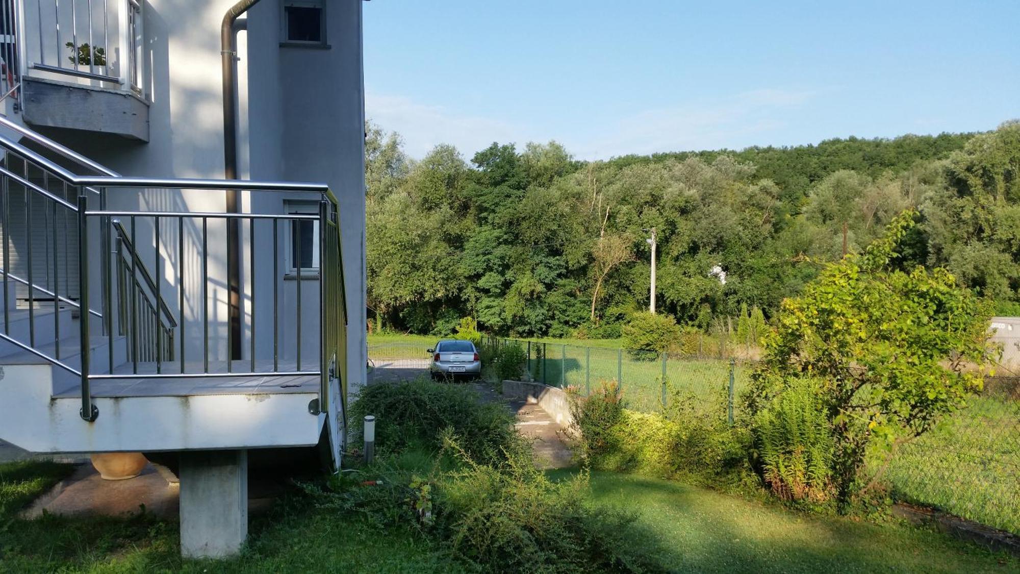 Astarea - Luxe Penthouse In Nature - Jacuzzi - Free Private Parking - Terrace & Balcony - Peace Zagreb Phòng bức ảnh